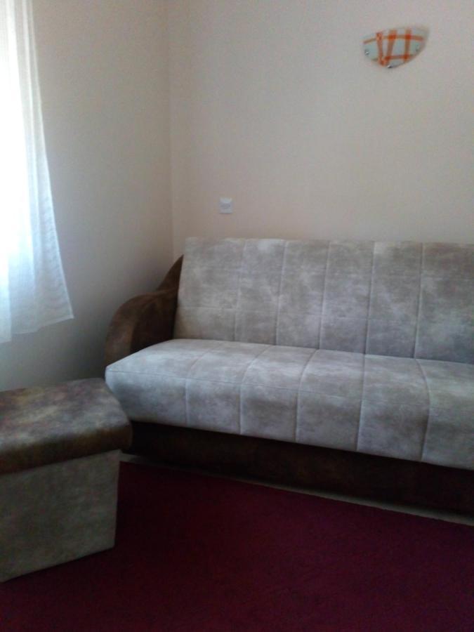 Guest House Green View Pirot Exteriör bild